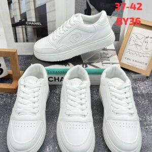 SMOOTH WHITY SNEAKERS